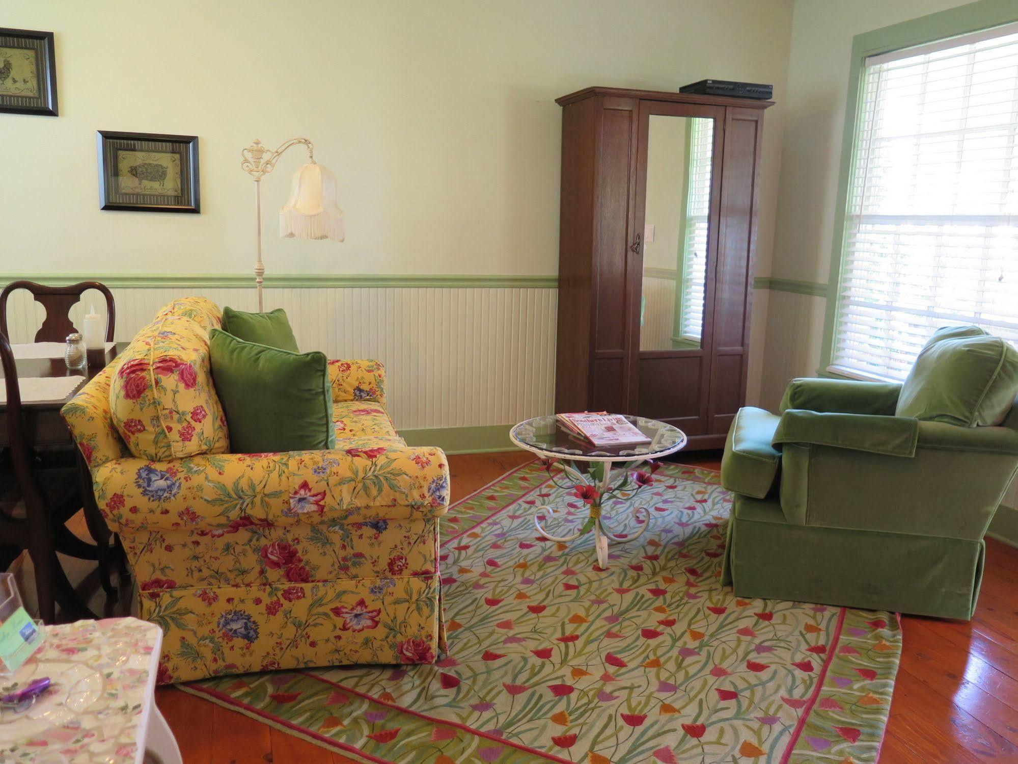 Yellow House B&B Salado Extérieur photo