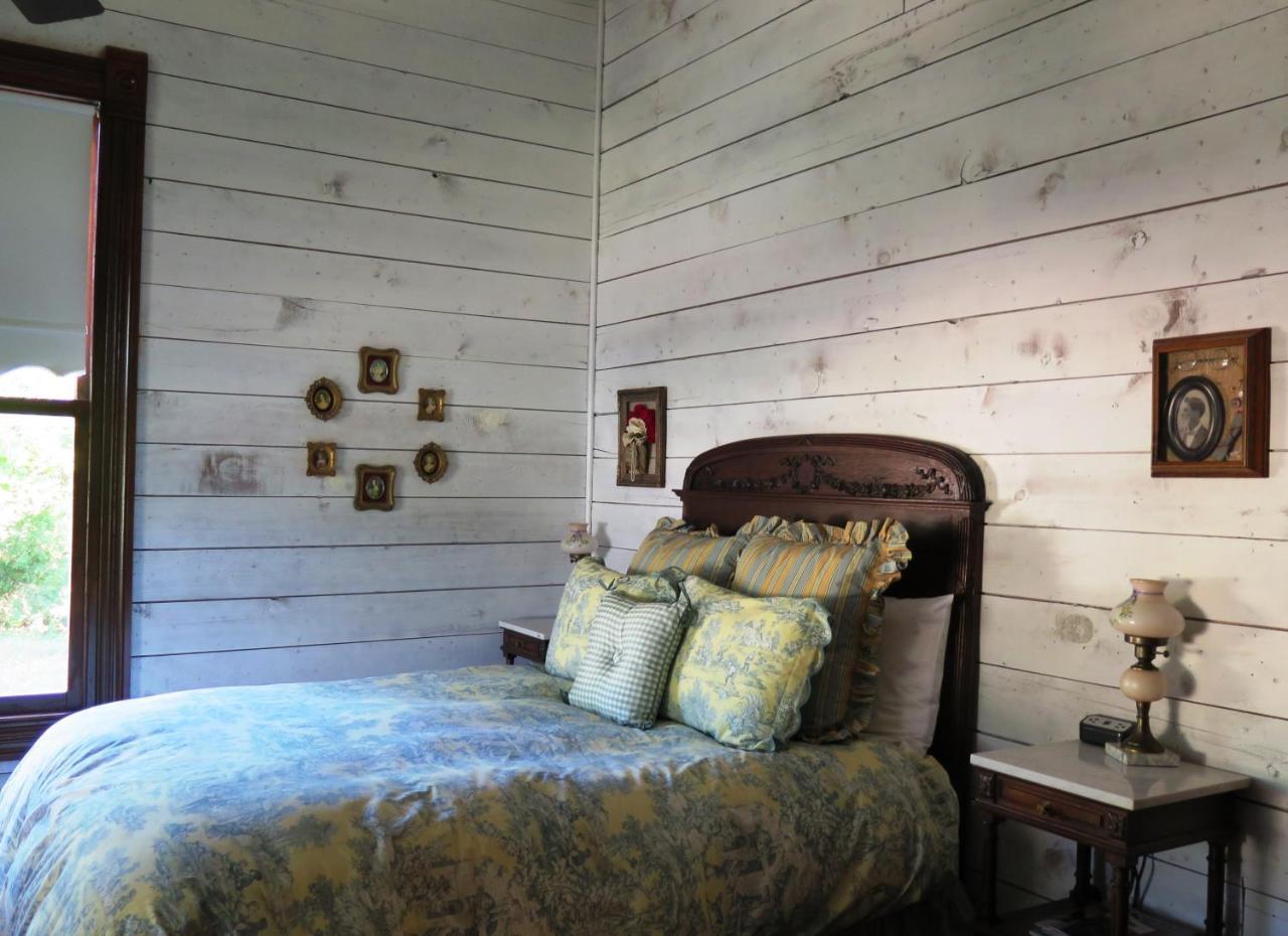 Yellow House B&B Salado Extérieur photo
